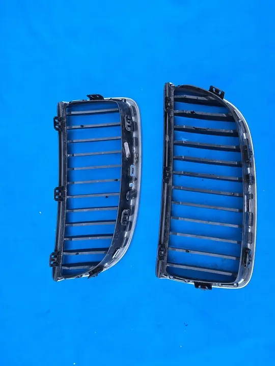 Front Bumper Grille BMW 3 E90 E91 OEM 7120008 image 6