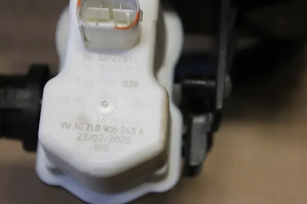 Filtre à charbon Pompe de diagnostic VW Atlas 3QF201797A image 3