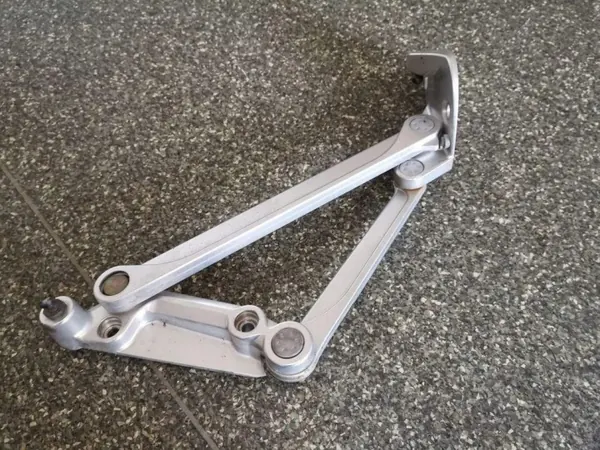 Bisagra izquierda maletero OEM 3D5827301M VW Phaeton image 2