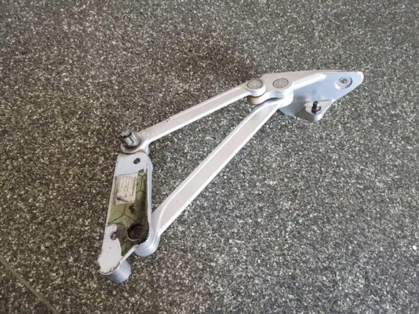 Bisagra izquierda maletero OEM 3D5827301M VW Phaeton image 3