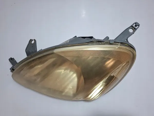 TOYOTA YARIS I FARO IZQUIERDO EUROPA 811700D080 image 2