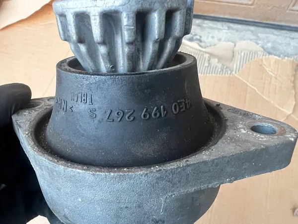 Audi Motorlager Vorne 4E0 199 267 S image 3