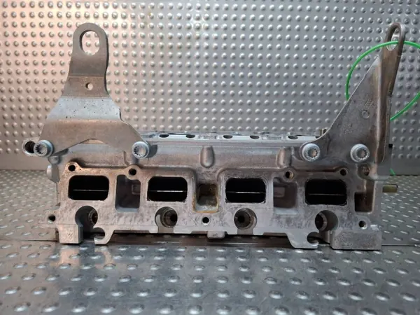 Gebruikte cilinderkop OEM S26372181 voor 1.4 TSI image 4