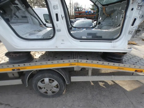 Peugeot 508 II Höger Sidolist OEM KWE image 2