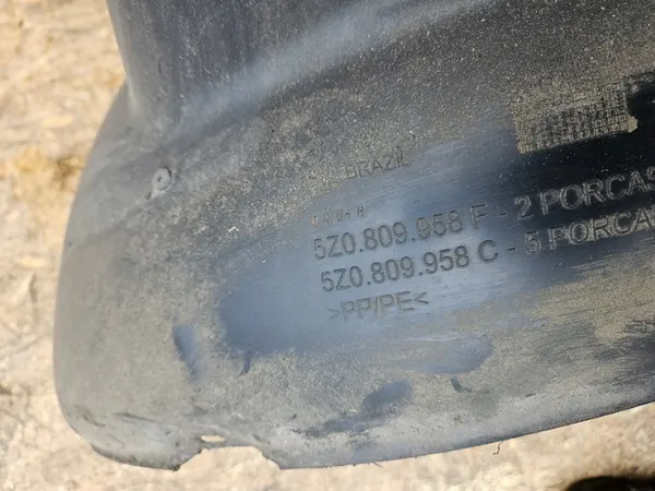 Front Right Wheel Arch VW Fox image 10