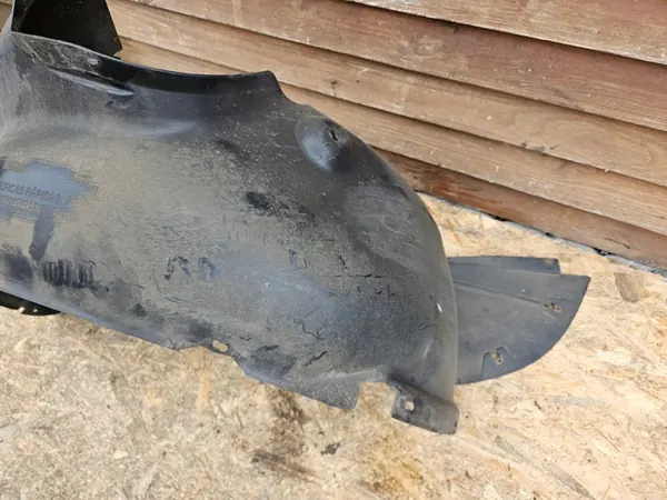 Front Right Wheel Arch VW Fox image 5