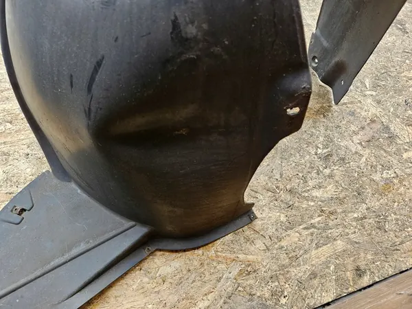 Front Right Wheel Arch VW Fox image 8