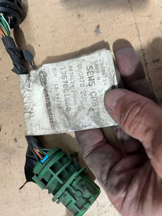 Adaptador de Farol Boxer Jumper Ducato 06-14 image 2