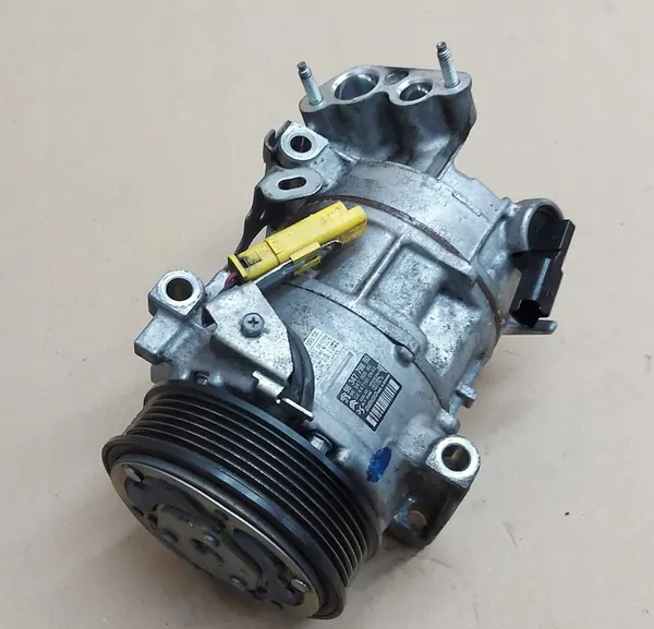 Compresor de aire acondicionado Peugeot 208 1.2 THP OEM image 2