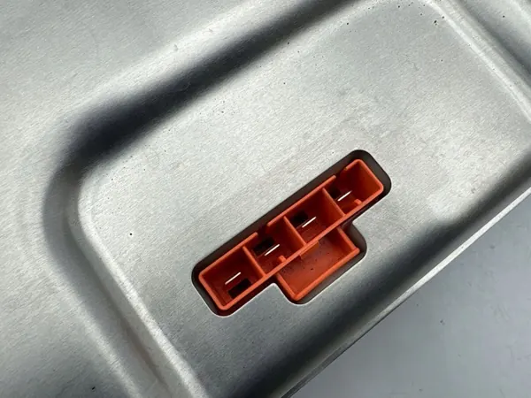Onduleur avec convertisseur Tesla pour MODEL 3 2024 image 3