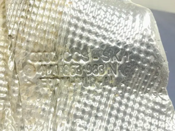 Escudo térmico Audi OE OEM 4M0863983N - Usado image 5