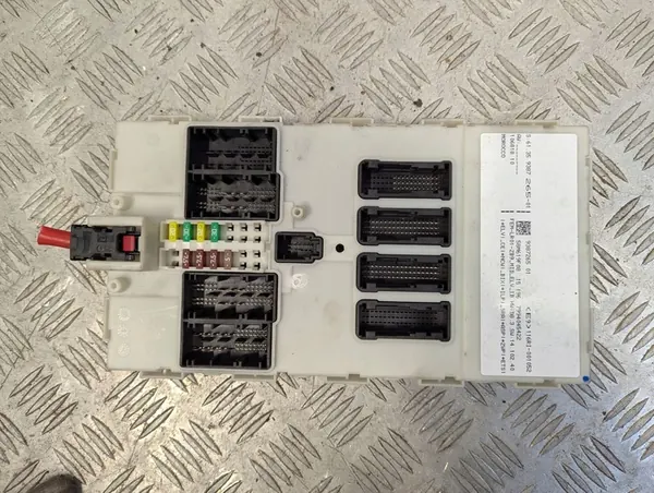 BMW 2 F22 2013-2021 2.0d FEM Module 9387265 image 1