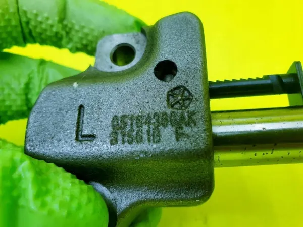 Tensor de cadena de distribución OEM 05184360AE Maserati image 3