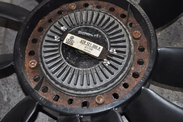 Fläktkoppling VW Audi 1.8T 078121350A image 2