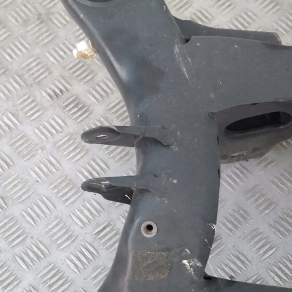 BMW OE 6863637 Achterbalk - Gebruikt image 10