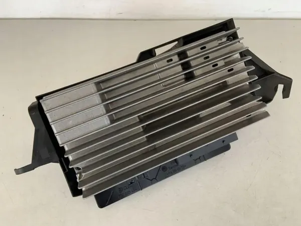 Radio Versterker Audi Q5 8R OEM 8R0035464 2008-2016 image 3