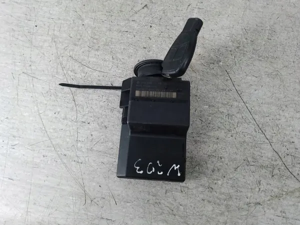 Mercedes contactsleutel OEM 2035450608 - Gebruikt image 2