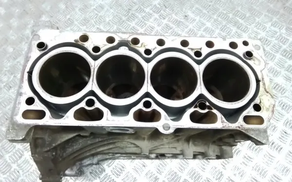 Bloc moteur OEM 31410869 pour Volvo S90 II 2.0L image 5