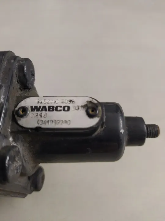 Wabco Paineilmavirtauksen jakoventtiili 4341002280 MAN image 3