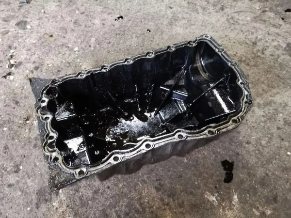 Gebrauchte Ölwanne OEM 8200105022 für Renault Scenic I 1.9 dCi image 3