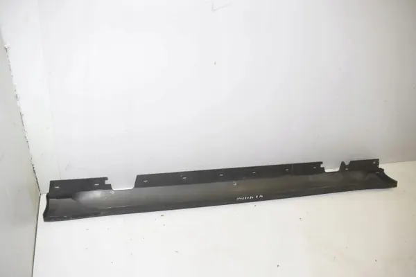 OEM 51772990169 Linke Schwellerverkleidung BMW X1 E84 image 3