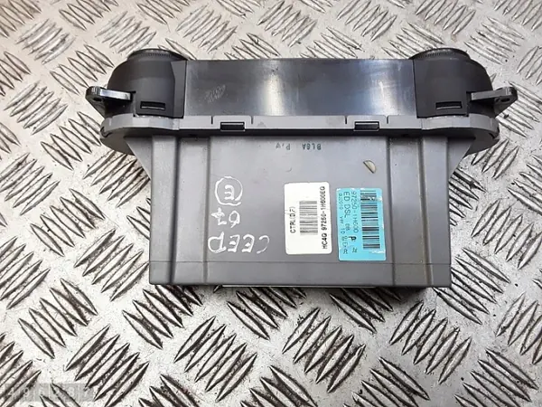Kia Ceed airco bedieningsmodule OEM 97250-1H600EQ image 3