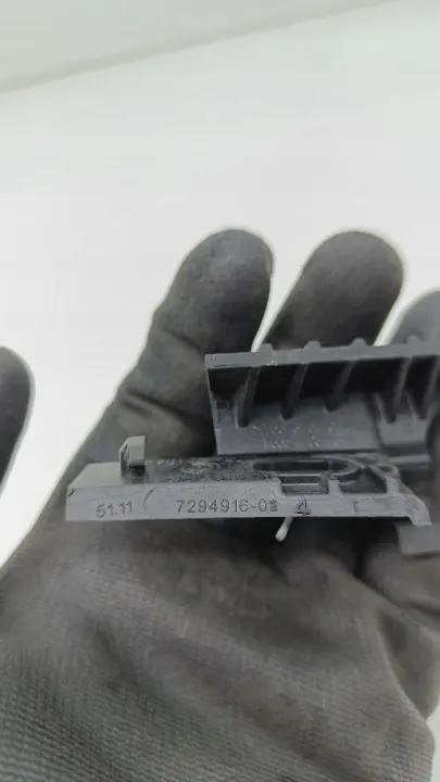 BMW F34 Etuvalaisintuki Oikea OEM 7294916 image 6