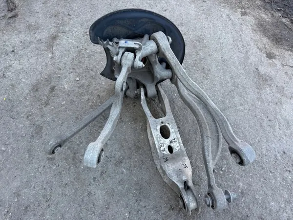 Audi Q7 4M achter rechter ophangarm OEM 26.02 image 8