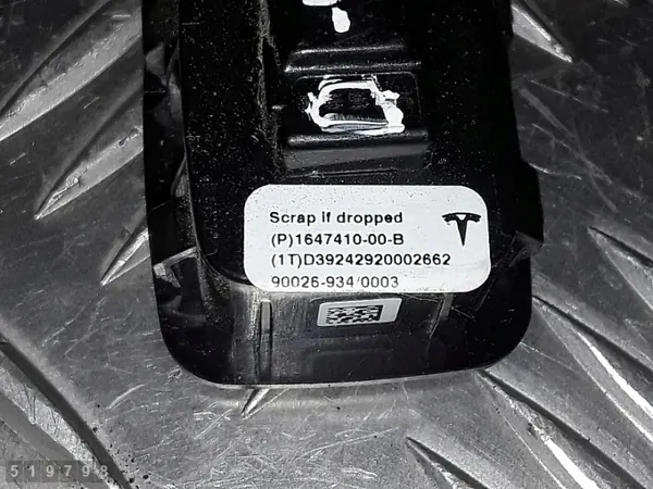 Interruptor Tesla Model Y OEM 164741000b - Usado image 4