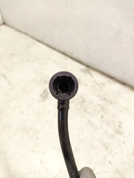 Fuel Distributor Pipe Rolls-Royce GHOST 2010 OEM 271009 image 2