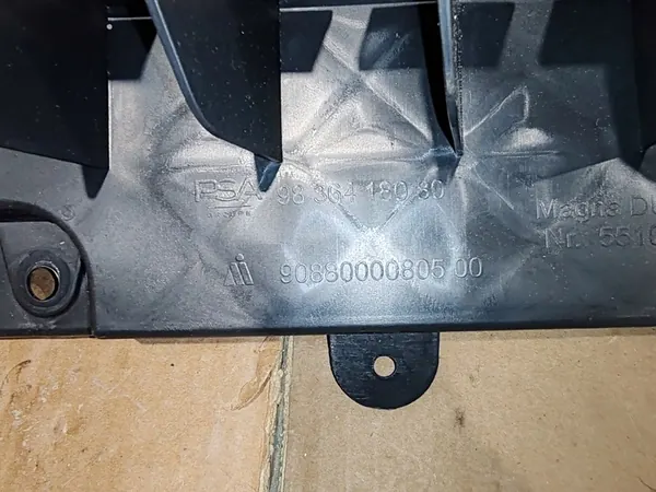 PEUGEOT 308 III T10 Deslizamento de montagem do para-choque traseiro 9836418080 image 2