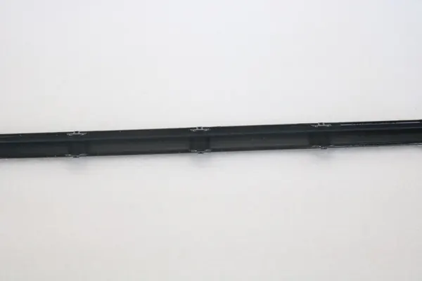 MERCEDES W213 STRISCIOLINA PARAURTI POSTERIORE A2138854601 image 3