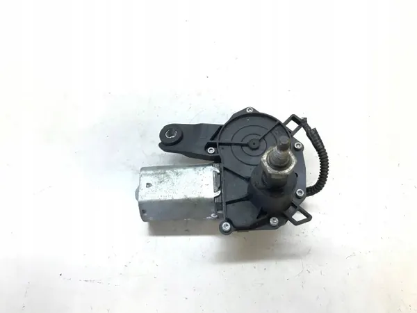 Renault Clio III achterruitenwissermotor OEM 851300H020 image 6