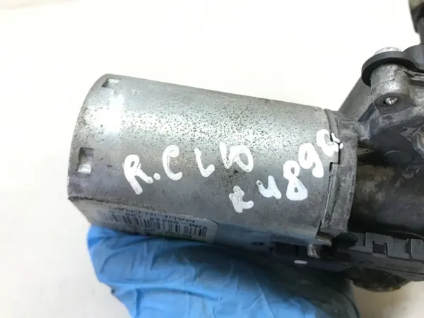 Renault Clio III achterruitenwissermotor OEM 851300H020 image 9