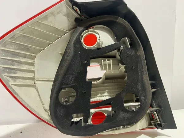 BMW 1 (E81/E82/E87/E88) 07-13 Luz Trasera Derecha 63217164956 image 2