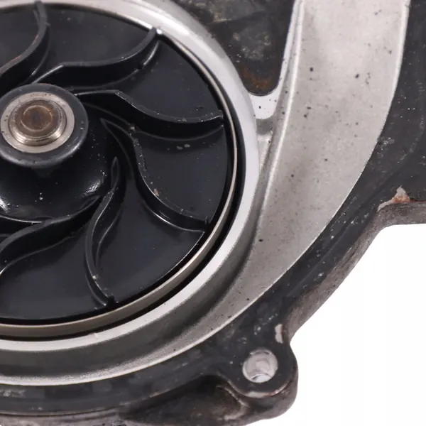 Vattenpump Mercedes GLC X253 Diesel A6512000002 image 5