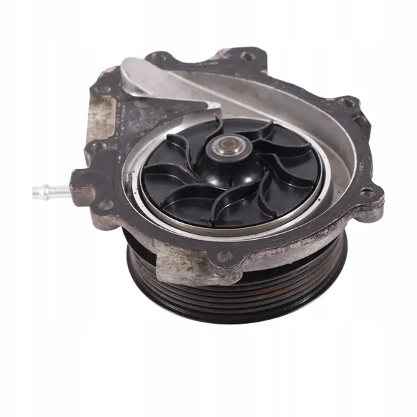 Vattenpump Mercedes GLC X253 Diesel A6512000002 image 8