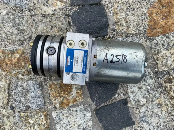 Mercedes SL 230 Dachpumpe OEM 2308000030 Gebraucht image 2