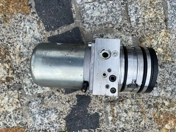 Mercedes SL 230 Dachpumpe OEM 2308000030 Gebraucht image 3
