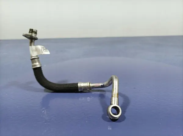 BMW X7 G07 Turboöljysyöttöputki OEM 5A76560 image 3