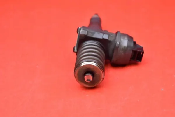 Ruiskutuspumppu OEM 038130073BN Skoda Octavialle image 5