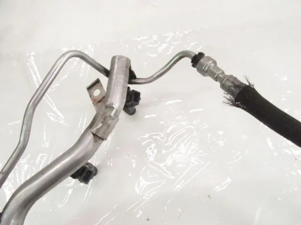 Carril de inyección OEM 1437443 para BMW M62 4.4L V8 image 6