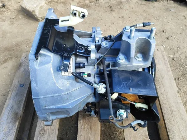 Ford 2N1R-7F096-EB Caja 5 velocidades para Fiesta MK7 image 7