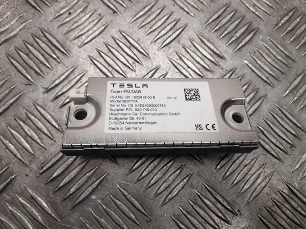Amplificateur Antenne Tesla OEM 1852818-00-E Occasion image 2
