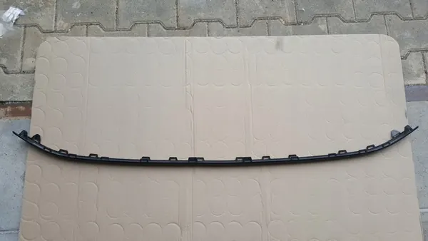 VW Touareg 760 Etupuskuri Spoileri Musta 760853245C image 6