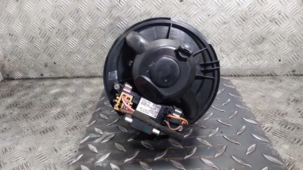 VW Ventilatorweerstand OEM 1K1820015E F995427D image 4