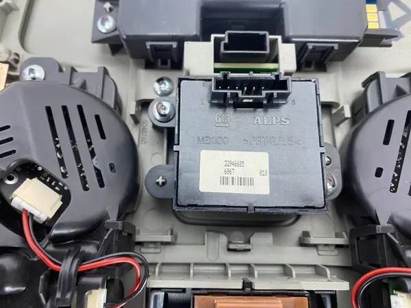 Luz de techo OEM 22850908PINYA para Cadillac CTS 2014 image 10
