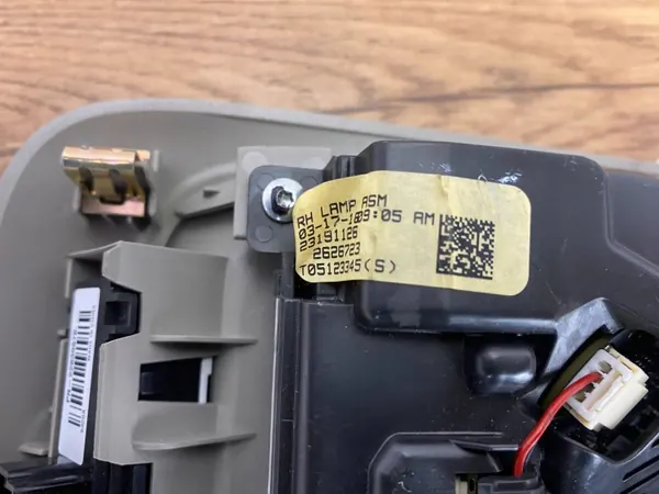 Luz de techo OEM 22850908PINYA para Cadillac CTS 2014 image 8