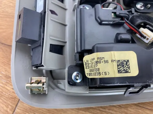 Luz de techo OEM 22850908PINYA para Cadillac CTS 2014 image 9
