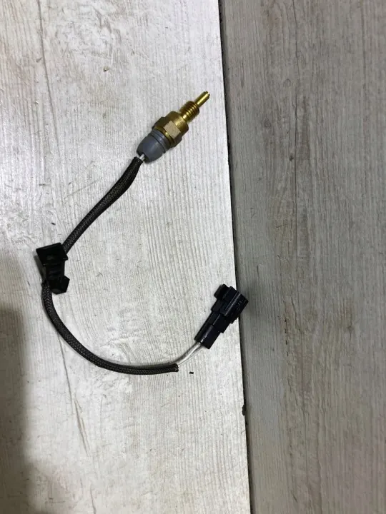Koelvloeistoftemperatuursensor Ford Fiesta 2018 OEM d2ba6g004aa image 2